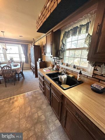 3203 MANNERCHOR RD, Temple, PA 19560