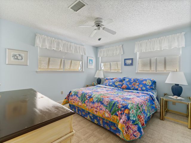 138 Vivian Street, Brazoria, TX 77422