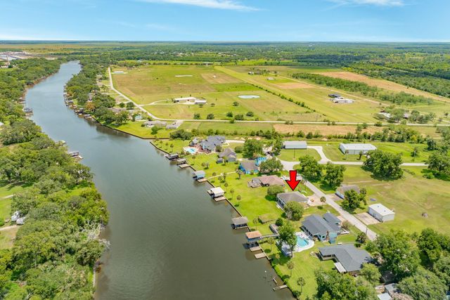 138 Vivian Street, Brazoria, TX 77422