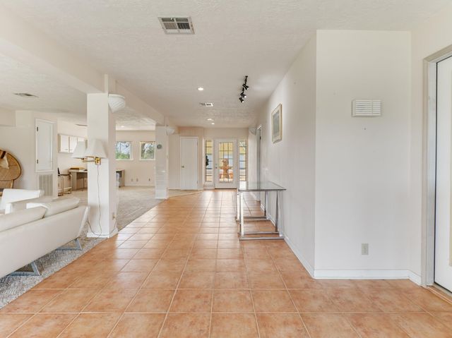 138 Vivian Street, Brazoria, TX 77422