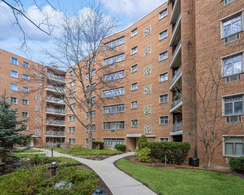 1864 Sherman Avenue 5NW, Evanston, IL 60201