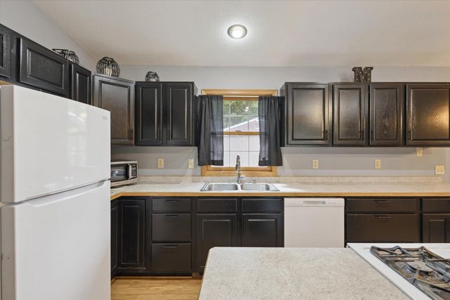 1315 N Fitzgerald Avenue, Hesperia, MI 49421