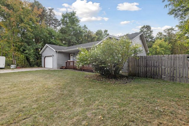 1315 N Fitzgerald Avenue, Hesperia, MI 49421