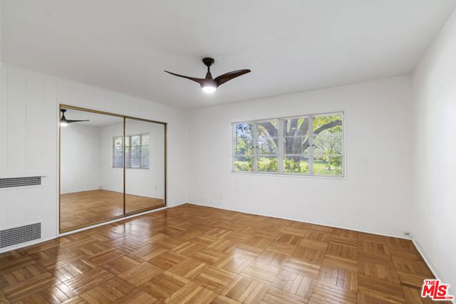 5165 Village, Los Angeles, CA 90016