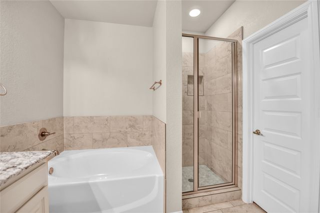 1916 Town Creek Circle, Weatherford, TX 76086