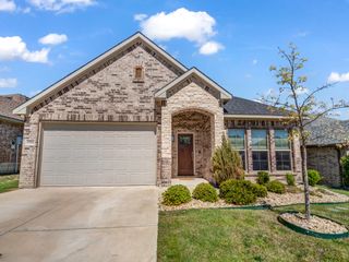 1916 Town Creek Circle, Weatherford, TX 76086