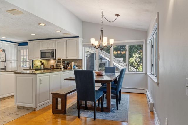 23 Greenwood Road, Andover, MA 01810