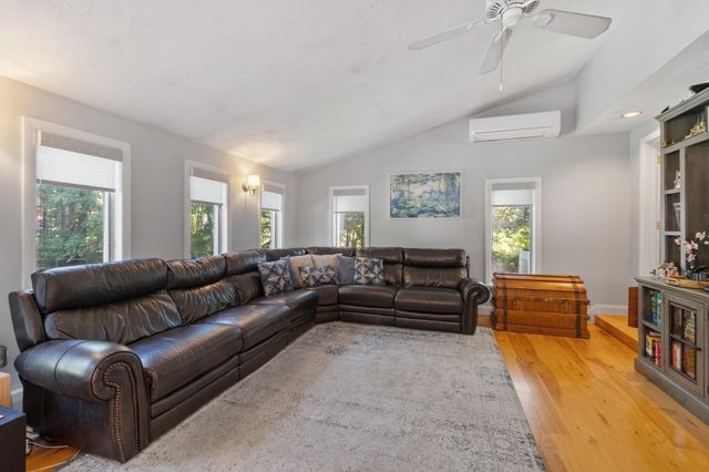 23 Greenwood Road, Andover, MA 01810