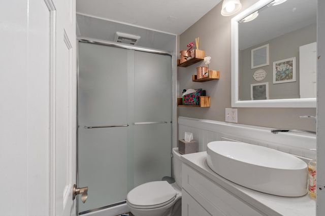 23 Greenwood Road, Andover, MA 01810