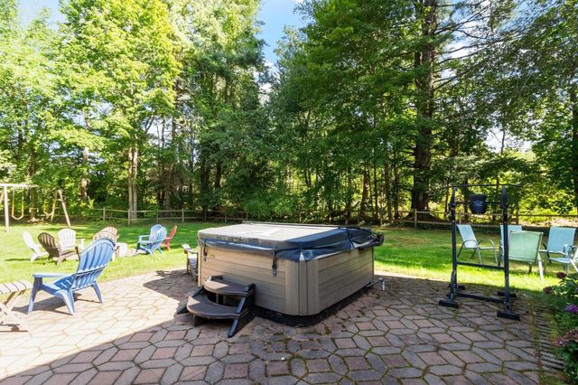 23 Greenwood Road, Andover, MA 01810