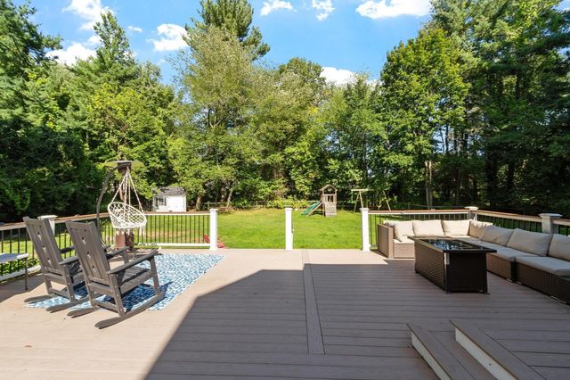 23 Greenwood Road, Andover, MA 01810