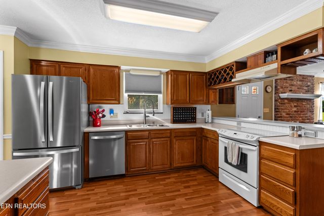 100 Harper Lane, Oak Ridge, TN 37830