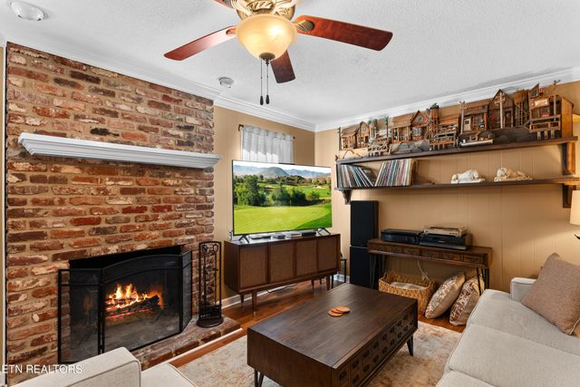 100 Harper Lane, Oak Ridge, TN 37830