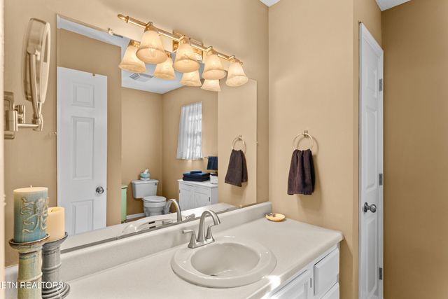 100 Harper Lane, Oak Ridge, TN 37830