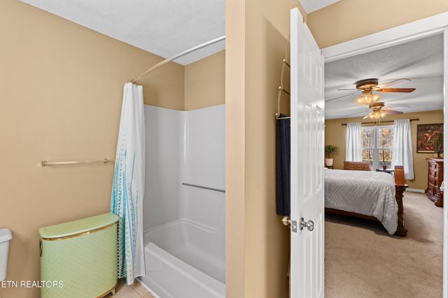 100 Harper Lane, Oak Ridge, TN 37830