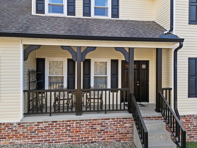 100 Harper Lane, Oak Ridge, TN 37830