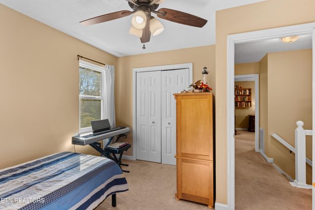 100 Harper Lane, Oak Ridge, TN 37830