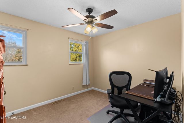 100 Harper Lane, Oak Ridge, TN 37830