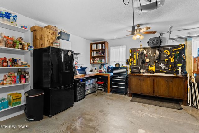 100 Harper Lane, Oak Ridge, TN 37830