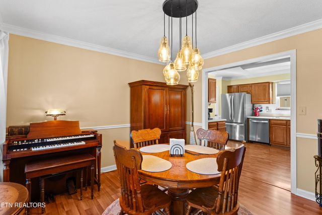 100 Harper Lane, Oak Ridge, TN 37830