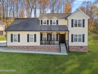 100 Harper Lane, Oak Ridge, TN 37830