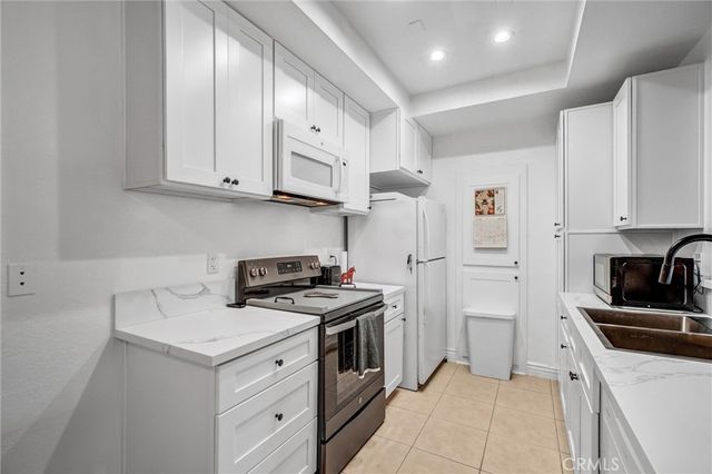 20702 El Toro Rd 317, Lake Forest, CA 92630