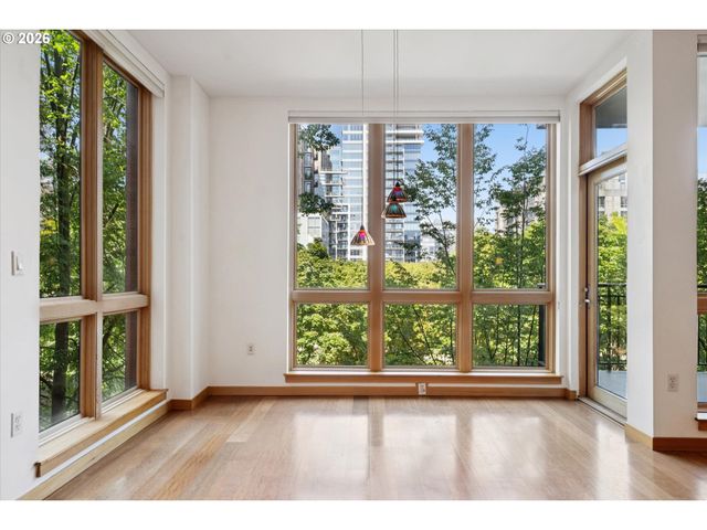 1030 Nw Johnson St 323, Portland, OR 97209