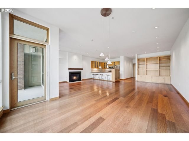 1030 Nw Johnson St 323, Portland, OR 97209