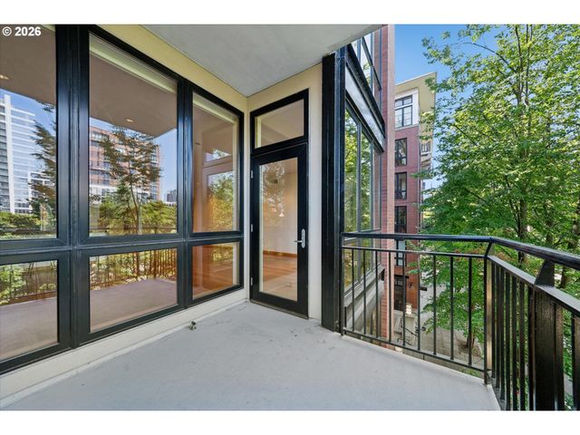 1030 Nw Johnson St 323, Portland, OR 97209