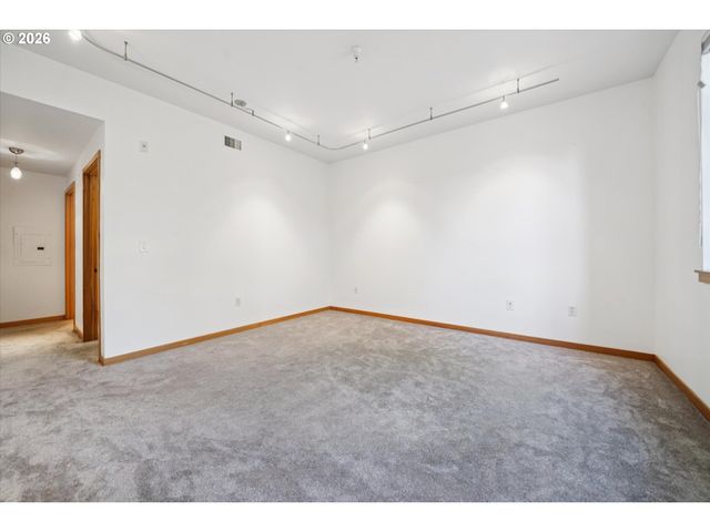 1030 Nw Johnson St 323, Portland, OR 97209