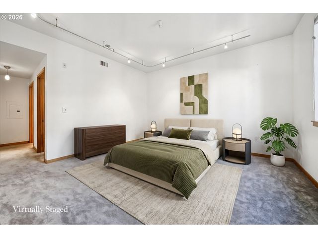 1030 Nw Johnson St 323, Portland, OR 97209