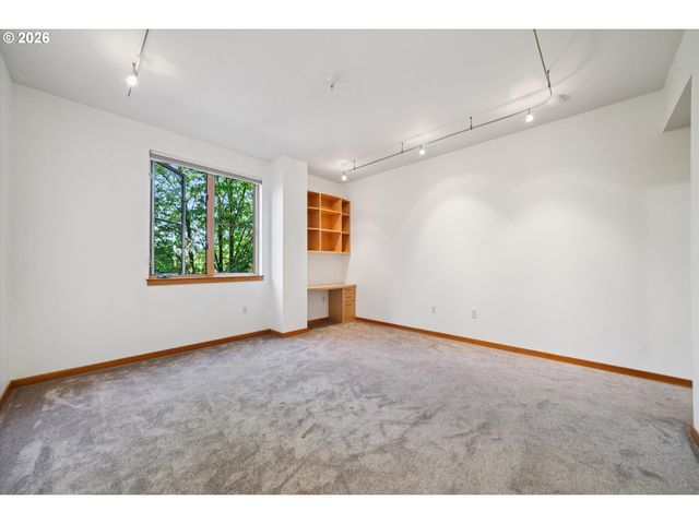 1030 Nw Johnson St 323, Portland, OR 97209
