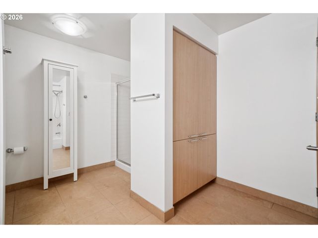 1030 Nw Johnson St 323, Portland, OR 97209
