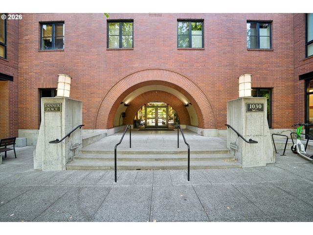 1030 Nw Johnson St 323, Portland, OR 97209