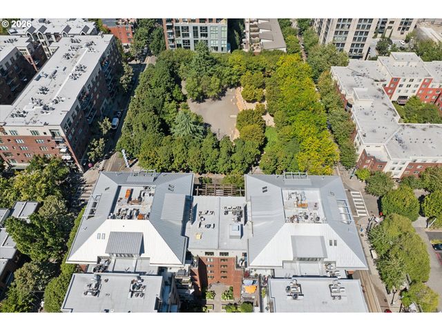 1030 Nw Johnson St 323, Portland, OR 97209