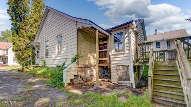 8 McKinley Place, Gloversville, NY 12078