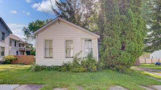 8 McKinley Place, Gloversville, NY 12078