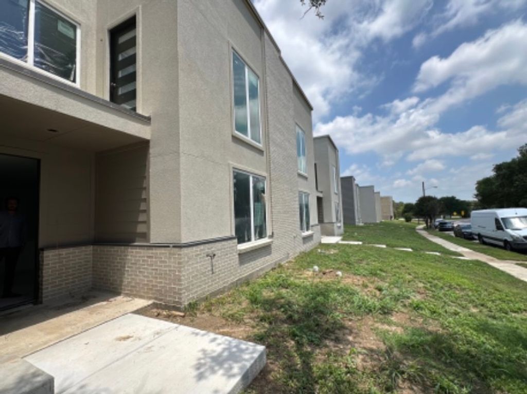 9475 Timberleaf Drive, Dallas, TX 75243