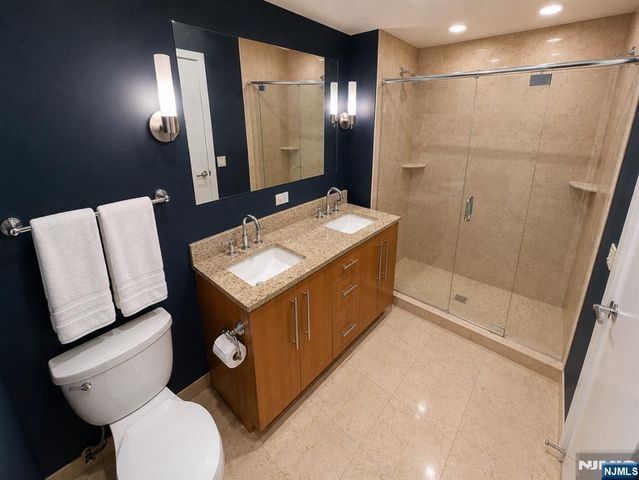 800 12th Street 909, Palisades Park, NJ 07650