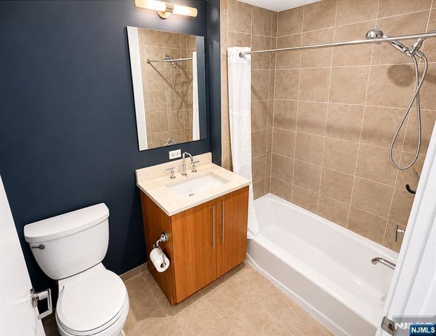 800 12th Street 909, Palisades Park, NJ 07650
