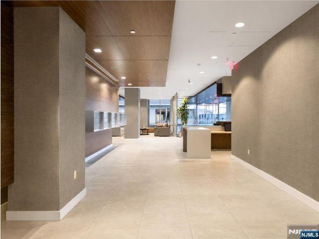 800 12th Street 909, Palisades Park, NJ 07650