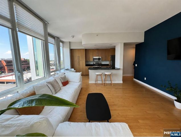 800 12th Street 909, Palisades Park, NJ 07650