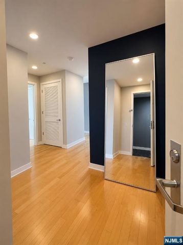 800 12th Street 909, Palisades Park, NJ 07650