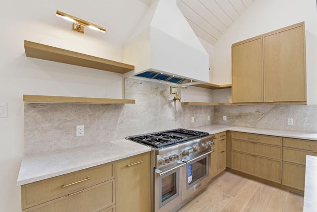 959 Althea Drive, Houston, TX 77018