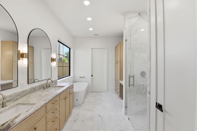 959 Althea Drive, Houston, TX 77018