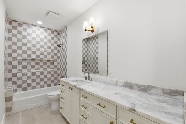 959 Althea Drive, Houston, TX 77018