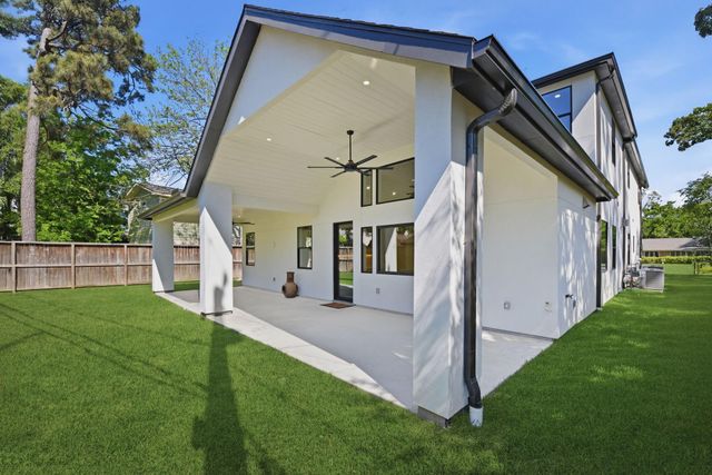 959 Althea Drive, Houston, TX 77018