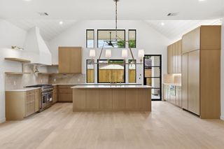 959 Althea Drive, Houston, TX 77018