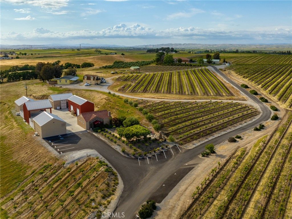 6944 Union Road, Paso Robles, CA 93446