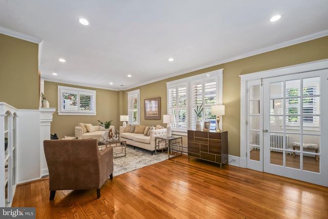 605 JOHNSTON PL, Alexandria, VA 22301